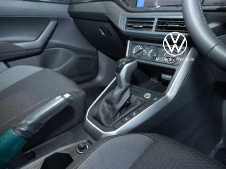 2026-Volkswagen-Polo-10-TSI-Life_16