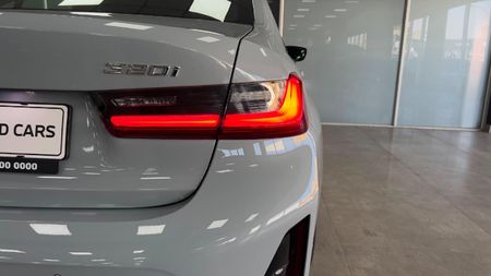 2025-BMW-3-Series-320i-M-Sport-Auto_18