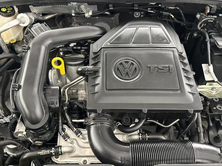 2023-Volkswagen-Polo-10-TSI-Life-Auto-DSG_14