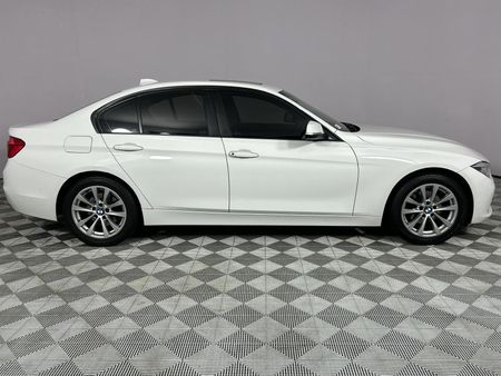 2018-BMW-3-Series-320i-Auto_3
