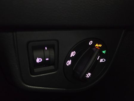 2026-Volkswagen-Polo-10-TSI-Life-Auto-DSG_10