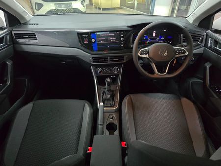 2026-Volkswagen-Polo-10-TSI-Life-Auto-DSG_18