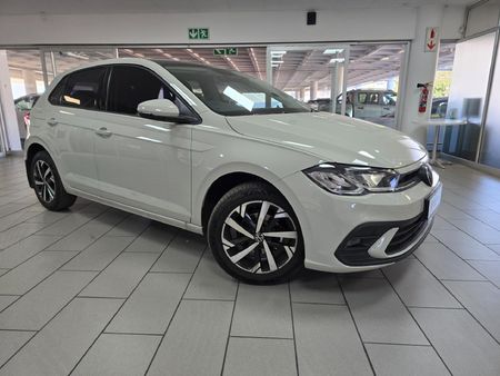 2026-Volkswagen-Polo-10-TSI-Life-Auto-DSG_1