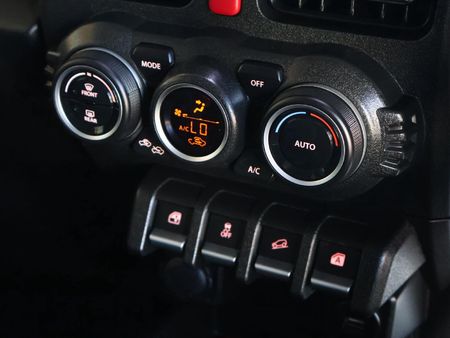 2024-Suzuki-Jimny-15-GLX-AllGrip-5-Door-Auto_16