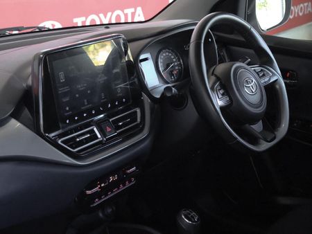 2023-Toyota-Starlet-15-XR_18