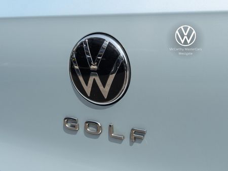 2025-Volkswagen-Golf-14-TSI-Life-Auto-110kw_11