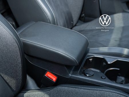 2025-Volkswagen-Golf-14-TSI-Life-Auto-110kw_20