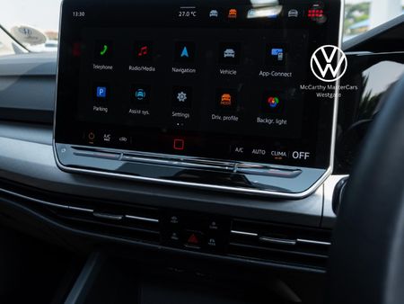 2025-Volkswagen-Golf-14-TSI-Life-Auto-110kw_25