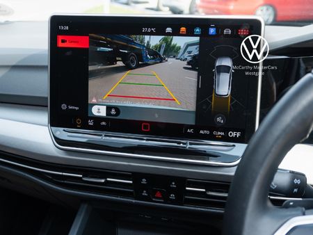 2025-Volkswagen-Golf-14-TSI-Life-Auto-110kw_26