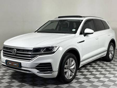 2022-Volkswagen-Touareg-30-TDI-V6-Luxury_0