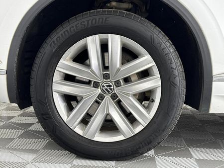2022-Volkswagen-Touareg-30-TDI-V6-Luxury_18