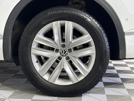 2022-Volkswagen-Touareg-30-TDI-V6-Luxury_20