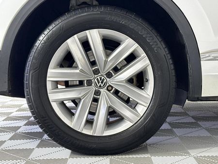 2022-Volkswagen-Touareg-30-TDI-V6-Luxury_21