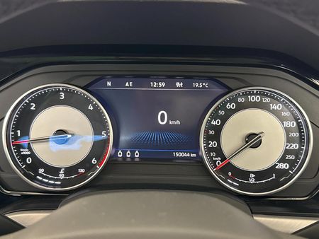 2022-Volkswagen-Touareg-30-TDI-V6-Luxury_7