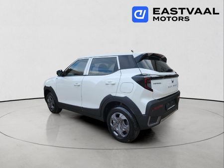 2026-Mahindra-XUV-3XO-12T-MX2-Auto_4
