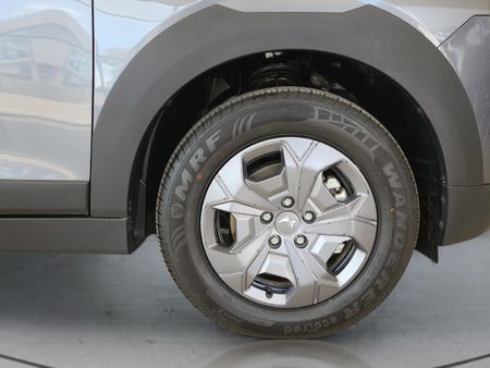 2026-Mahindra-XUV-3XO-12T-MX2-Auto_10