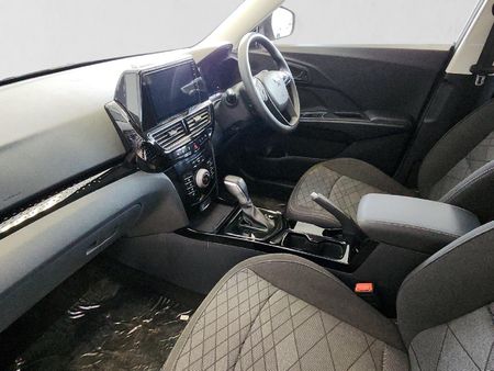 2026-Mahindra-XUV-3XO-12T-MX2-Auto_18