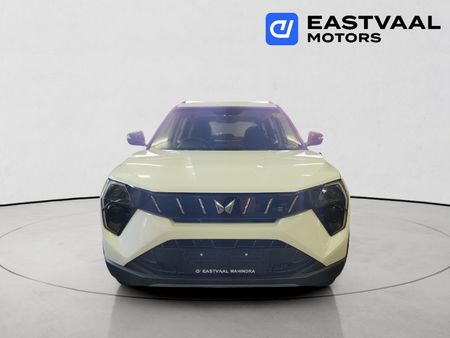 2026-Mahindra-XUV-3XO-12T-AX5-Auto_1