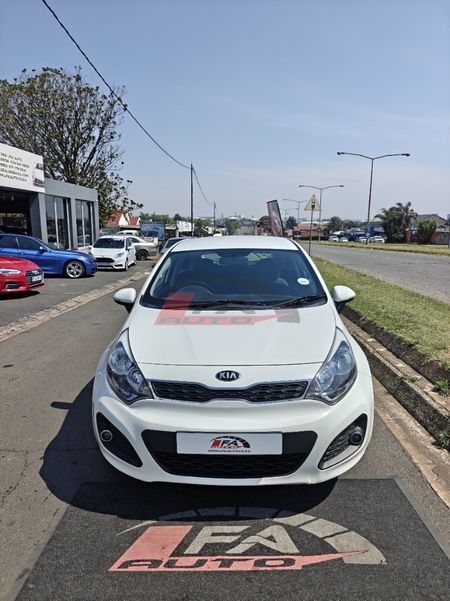 2014-Kia-Rio-14-5-dr_1