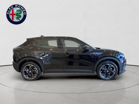 2026-Alfa-Romeo-Junior-Elettrica_2