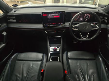 2024-Volkswagen-Tiguan-14TSI-R-Line_14