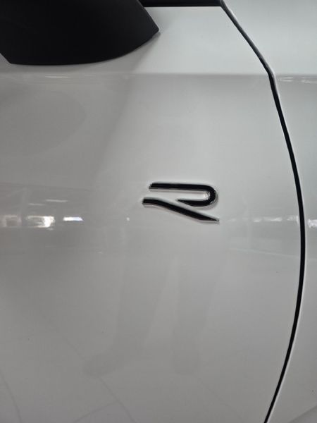 2024-Volkswagen-Tiguan-14TSI-R-Line_4
