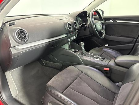 2016-Audi-A3-Sportback-14-TFSI-Auto_9
