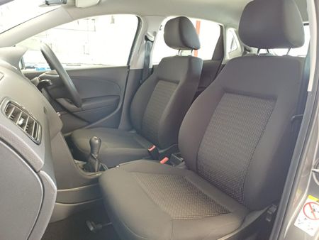 2023-Volkswagen-Polo-Vivo-14-Trendline-5-dr_12