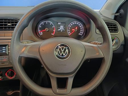 2023-Volkswagen-Polo-Vivo-14-Trendline-5-dr_13