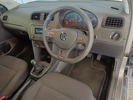 2023-Volkswagen-Polo-Vivo-14-Trendline-5-dr_23