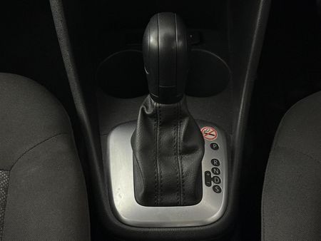 2025-Volkswagen-Polo-Classic-16-Life-Tiptronic_11