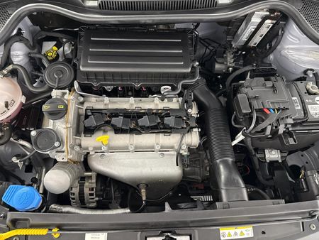 2025-Volkswagen-Polo-Classic-16-Life-Tiptronic_14