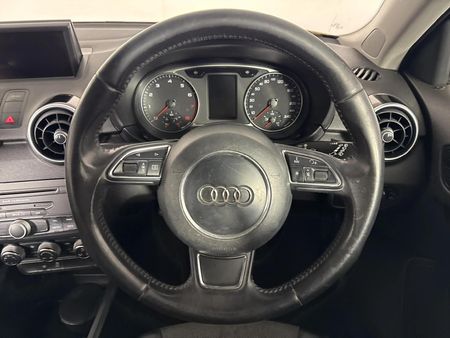 2014-Audi-A1-Sportback-14-TFSI-Ambition_13