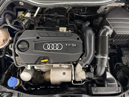 2014-Audi-A1-Sportback-14-TFSI-Ambition_14