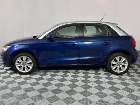 2014-Audi-A1-Sportback-14-TFSI-Ambition_5