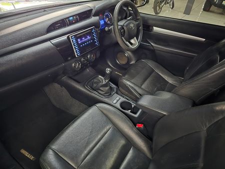 2018-Toyota-Hilux-24-GD-6-Raised-Body-SRX-Single-Cab_9