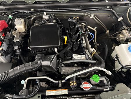 2021-Suzuki-Jimny-15-GLX_10
