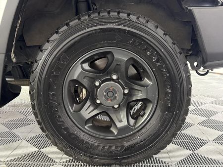 2025-Toyota-Land-Cruiser-79-28-GD-6-Auto-Double-Cab_16