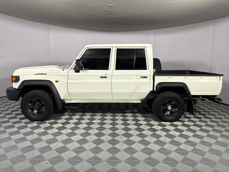 2025-Toyota-Land-Cruiser-79-28-GD-6-Auto-Double-Cab_5