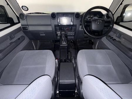 2025-Toyota-Land-Cruiser-79-28-GD-6-Auto-Double-Cab_6