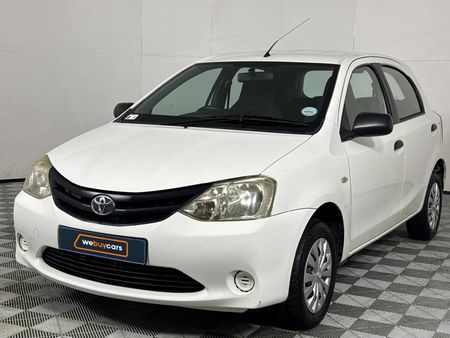 2012-Toyota-Etios-15-Xi-5-dr_0