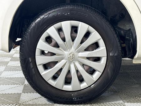 2012-Toyota-Etios-15-Xi-5-dr_16