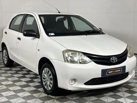 2012-Toyota-Etios-15-Xi-5-dr_2