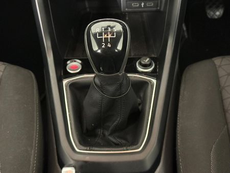 2020-Volkswagen-T-Cross-10-TSI-Comfortline_11