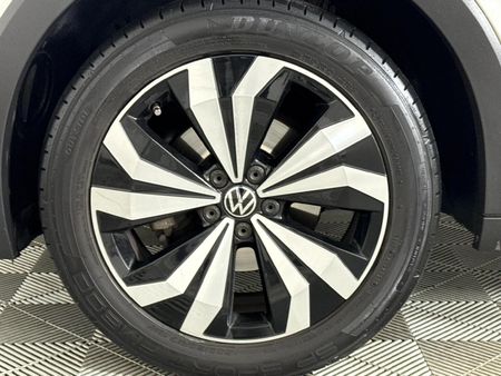 2020-Volkswagen-T-Cross-10-TSI-Comfortline_15
