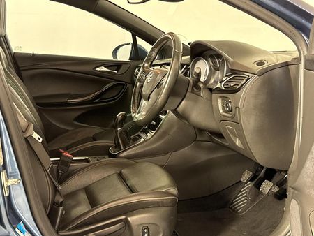2016-Opel-Astra-16T-Sport-5-dr_10