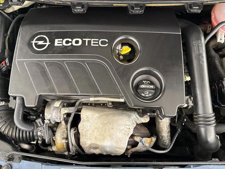 2016-Opel-Astra-16T-Sport-5-dr_14