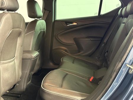2016-Opel-Astra-16T-Sport-5-dr_8