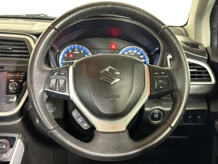 2016-Suzuki-SX4-16-GLX-Allgrip_13