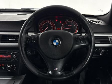 2012-BMW-3-Series-330d-Innovation-Auto_13